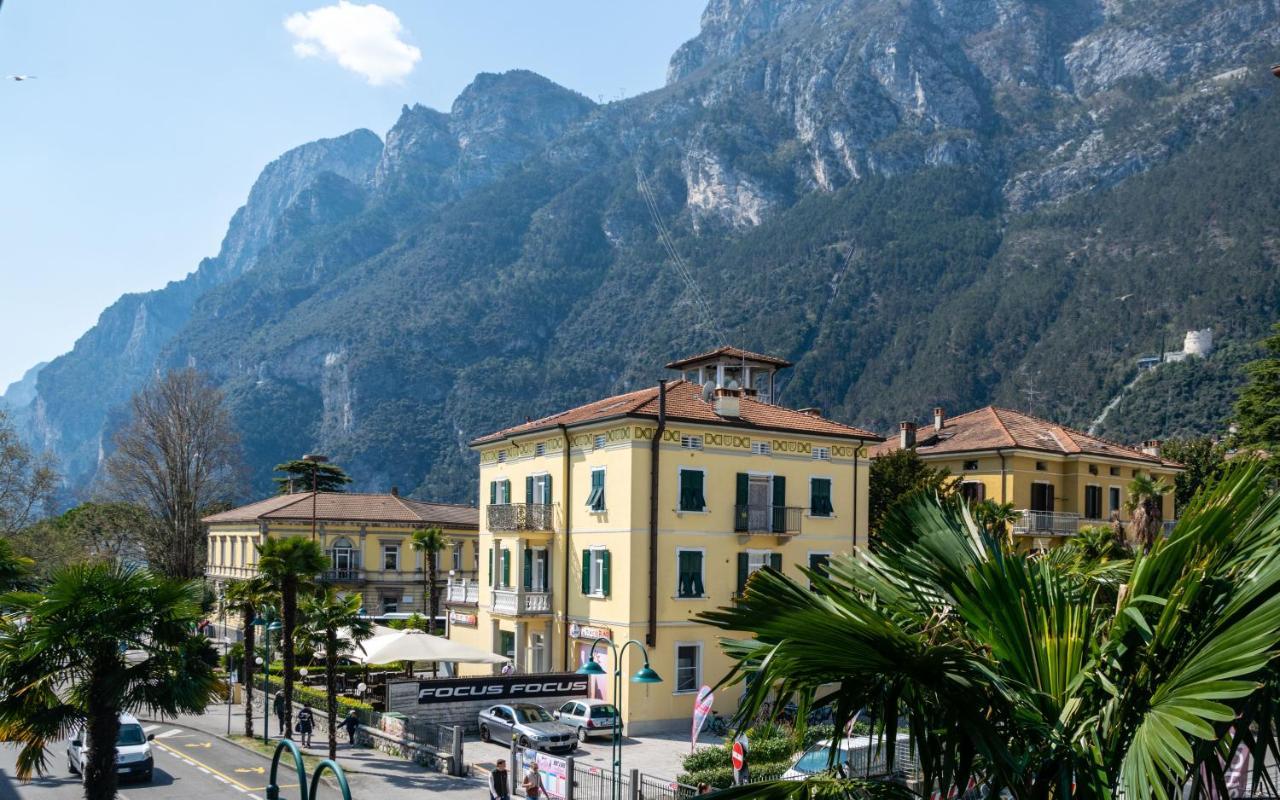 Riva Central Apartment - Free Parking Exterior photo